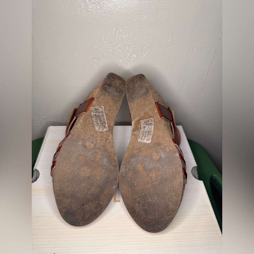 Blowfish Women's Brown Wedge Sandals - Picture 7 of 7